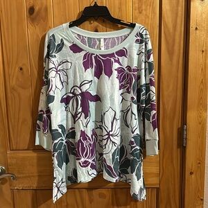 COZY 3/4 Sleeve Sharkbite T